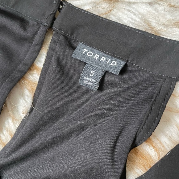 Torrid Black & Gold Stripe Goddess Tunic - Picture 7 of 8